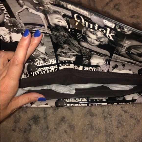Marilyn Monroe Black and White Clutch - Picture 4 of 6